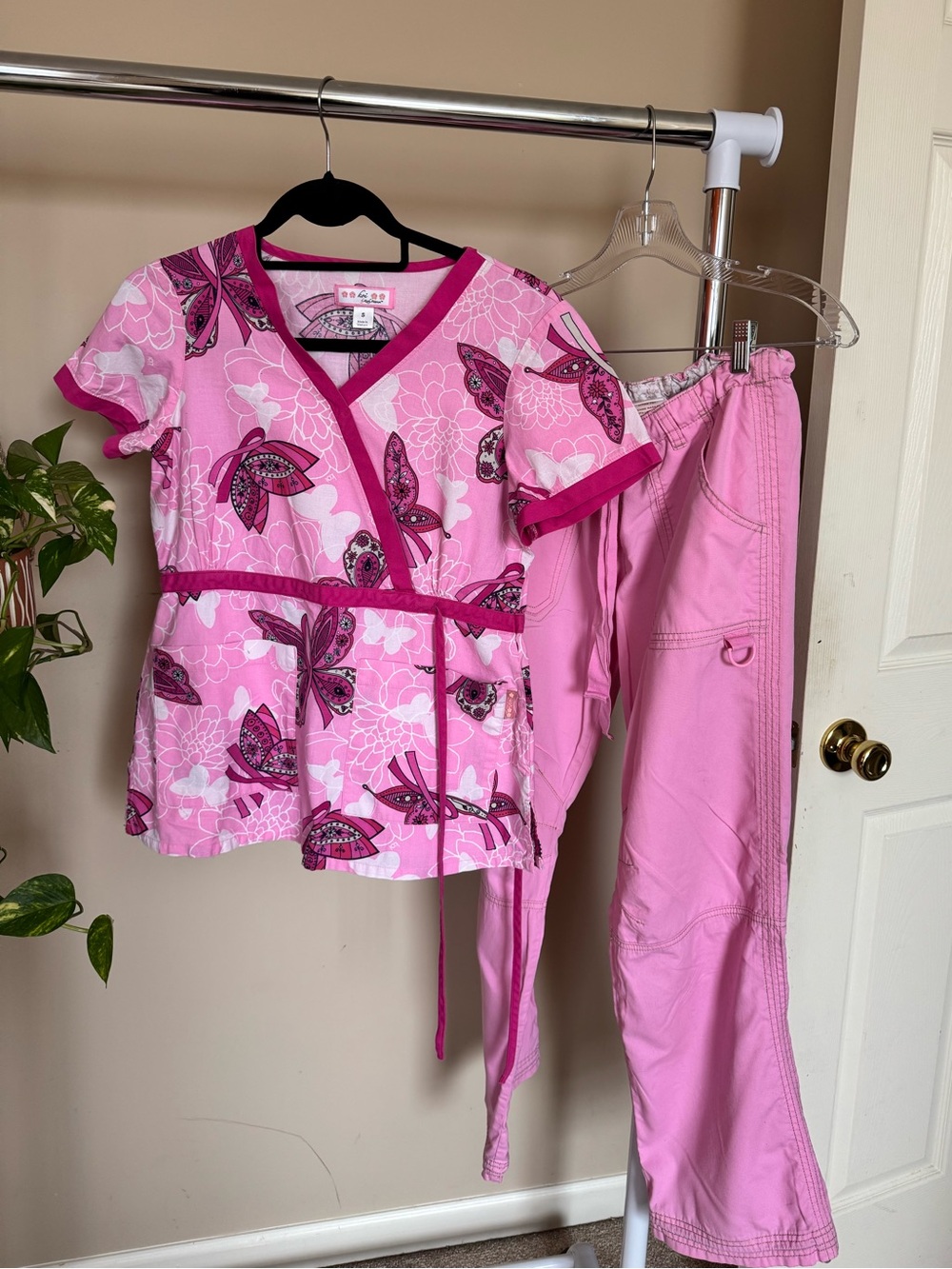 Pink Floral Butterfly Scrub Set Top